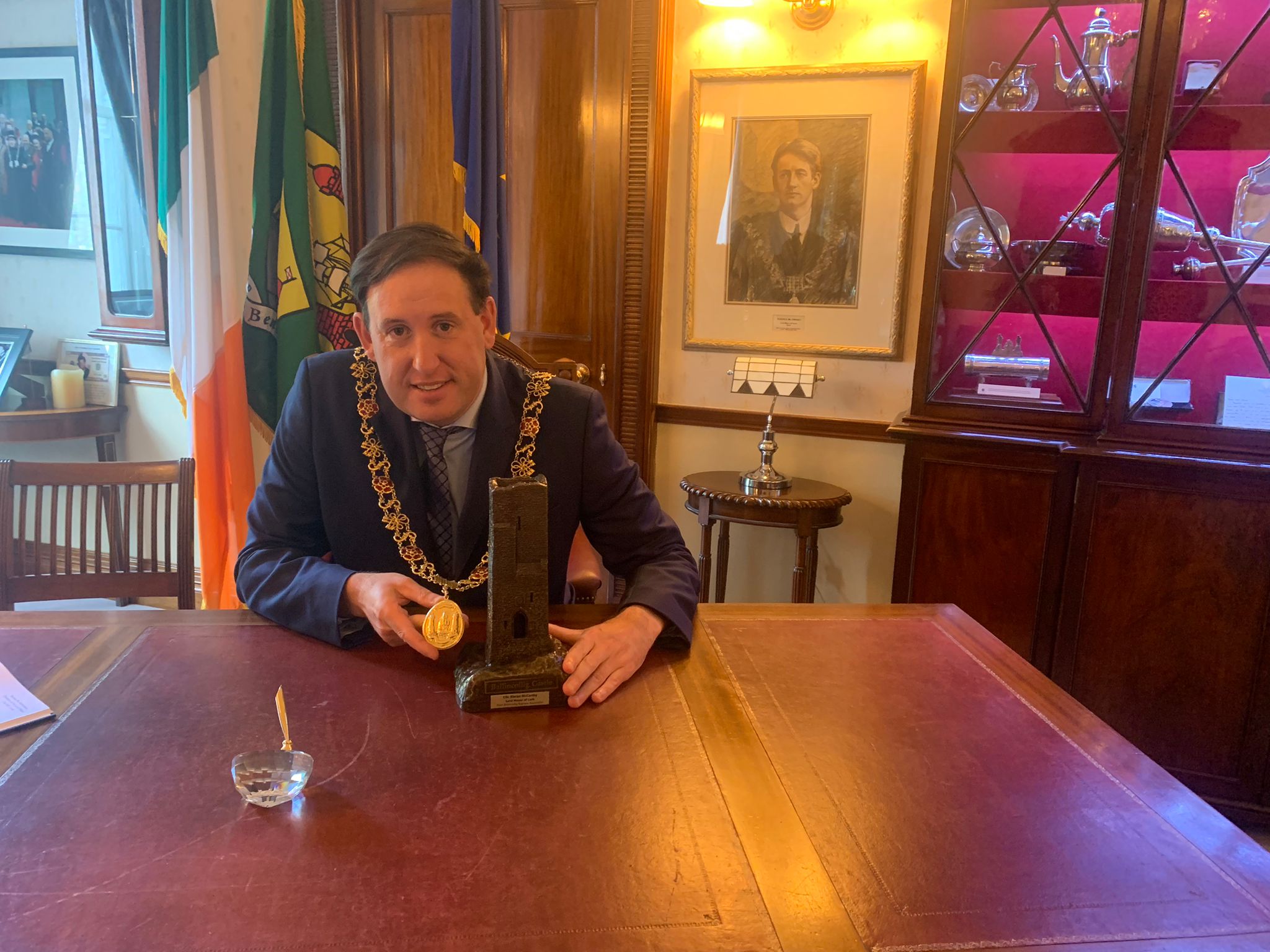 Presentation to the Lord Mayor Cllr. Kieran McCarthy